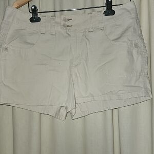 Women’s Casual Cotton Shorts in Light Beige